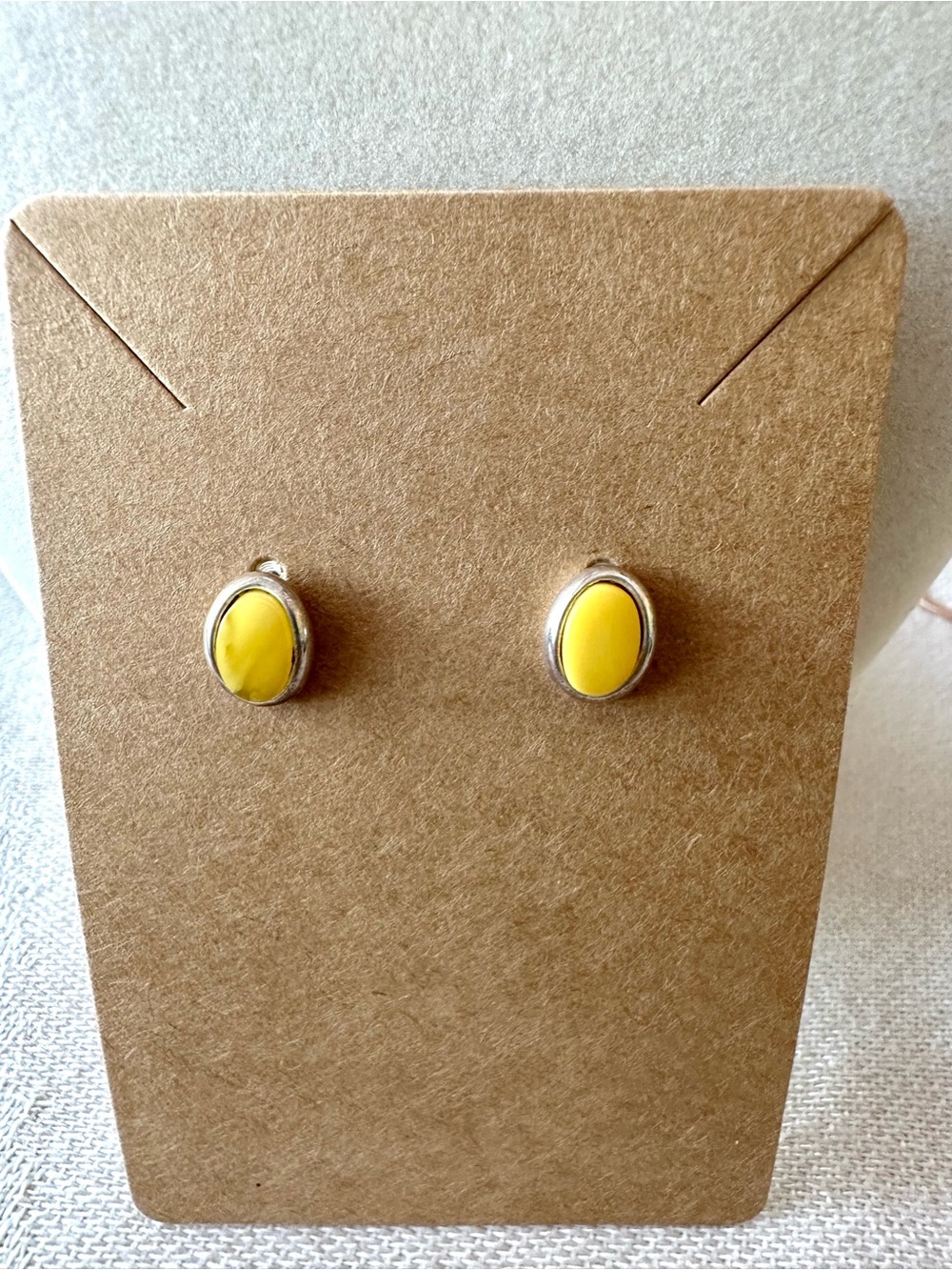 925 Sterling Silver Yellow Cabochon Oval Stud Earrings - Picture 2 of 8
